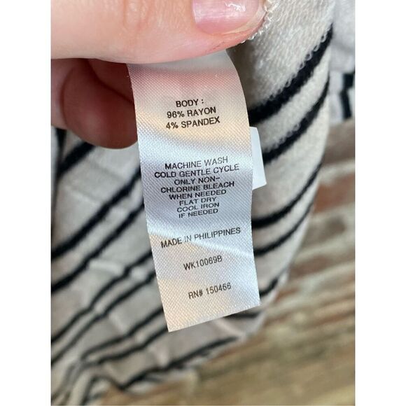 Market & Spruce Beige/Black Striped Soft Knit long Sleeve Tshirt Women’s Size La - Picture 6 of 7